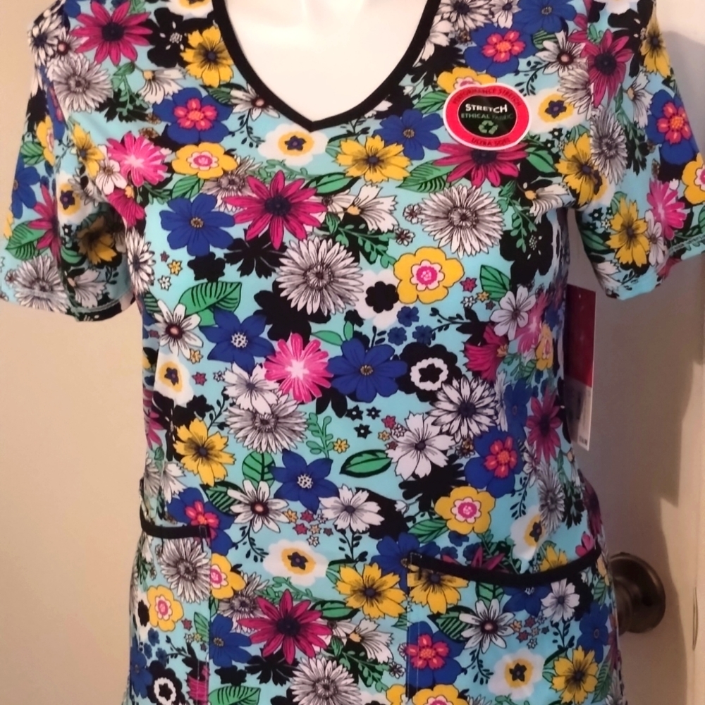 Scrub top